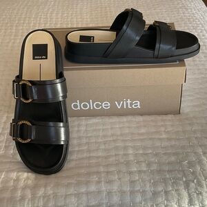 Dolce Vita Black Soya Platform Sandals with Gold Buckles size 8.5 *pre-owned*